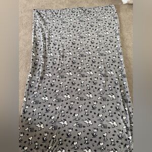 Peanuts Gray and Black Cartoon Dog Blanket